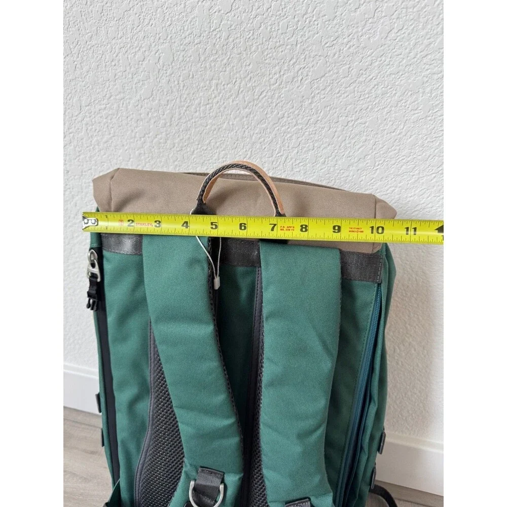 Doughnut Outdoor Adventure Green Tan Backpack Hiking Travel‎ Laptop Bag